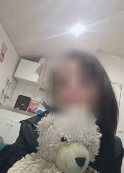 Annika, 37