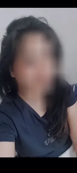 Ayse, 31