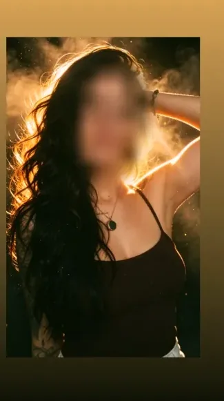 Larissa, 37