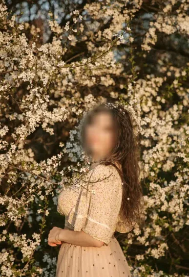 Luisa, 35