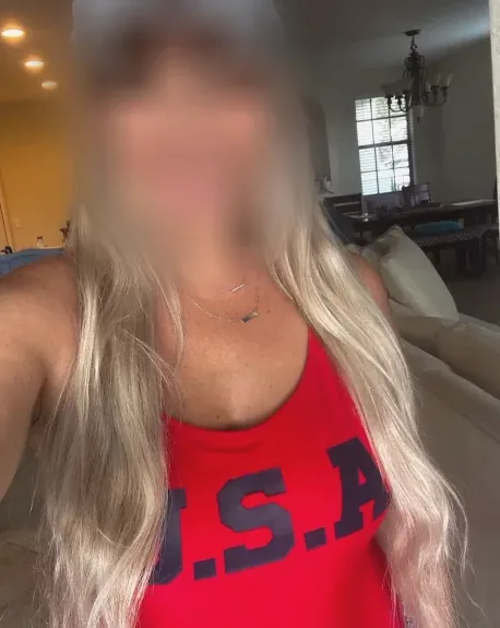 Özlem, 38